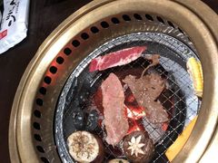 -山川小町·极番烧肉(新地假日广场店)