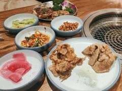 -明洞阿姨·韩式酱蟹烤肉·创意料理(三元桥店)