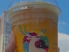 闪光橙橙瑞纳冰-瑞幸咖啡(青秀区龙光世纪A座店)