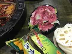 -渝嘴小老弟老火锅(华新村店)