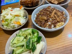-红猪卤肉饭(大西洋美食城店)