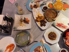 -雍容荟帝王蟹活龙虾展台自助(IFS黑金店)