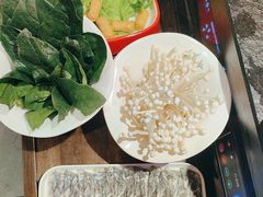 -醉董牛川派鲜肉自选火锅(烟台店)