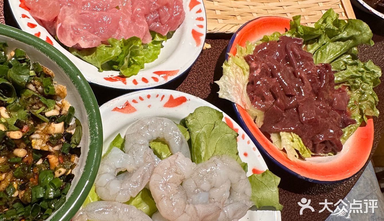 贵阳新晋网红店？？！好吃的火锅大家都爱！[胜利][吐]