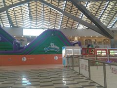 -新田360广场(上海华侨城店)