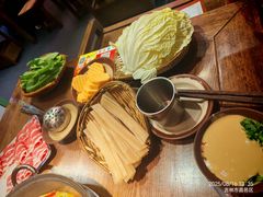 -巴卤社老火锅(财富店)