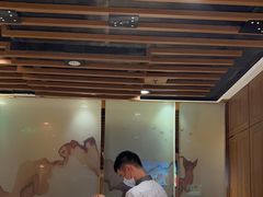 -海底捞火锅鲜切牛肉主题店(长寿路店)