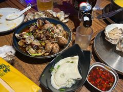 -蚝堡海鲜·威海菜·海肠捞饭·烧烤·亚洲吃蚝公司(幸福门店)