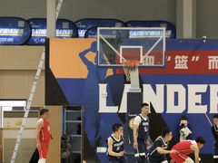 -莱茵体育生活馆