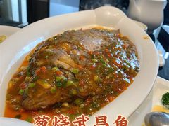 葱烧武昌鱼-湖锦酒楼·32年地道湖北菜(光谷店)