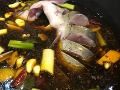 -忆乡情铁锅炖鱼饭店(延庆店)