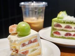 抹茶白巧克力车厘子奶油蛋糕-black rainbow coffee