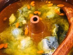 建水汽锅鸡小份-麦麦山云南菜(复地活力城店)