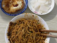 -岳四孃老面馆(四川师范大学狮子山校区桂苑店)