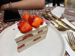 草莓乌龙千层蛋糕-Toris(LuOne凯德晶萃广场店)