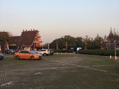 -野生动物园-停车场