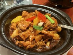 红葱头野菌啫鸡煲-广州天河合景福朋喜来登酒店 · 聚味轩中餐厅