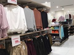 -优衣库(广州天河领展广场店)