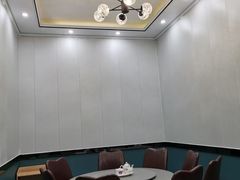 -何猫特色黄焖羊肉
