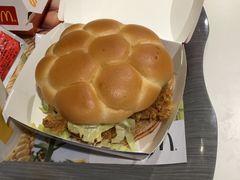 经典麦辣鸡腿汉堡-麦当劳(杭州西湖银泰百货店)