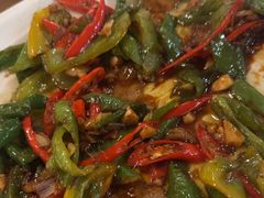 辣椒炒肉-钰田大院·碳烤虹鳟鱼·怀柔地道农家菜(雁栖湖店)