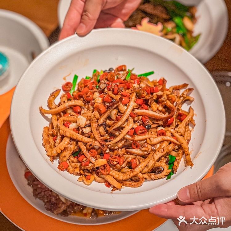 这家湘菜真好吃！火遍广州的湘辣辣终于开到深圳了！