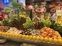 -广州万富希尔顿酒店·感趣自助餐厅·金秋蟹宴生蚝海鲜刺身烧烤
