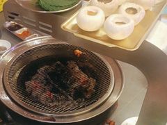 -围炉肉舍•炭烤活鳗•丹东海鲜烤肉(步行街店)