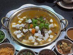 -顶顶汤火牛排火锅·经典铜锅涮肉