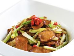 鲜藠头炒风吹肉-湘阁里辣(沙井华润万家店)