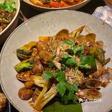 听说是广州火到排不上队的泰料开过来东莞