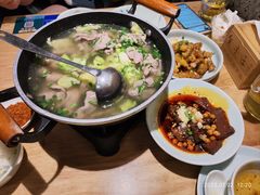 -全牛匠·乐山跷脚牛肉(新中关店)