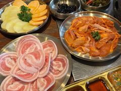 -韩景台烤肉(八大处店)