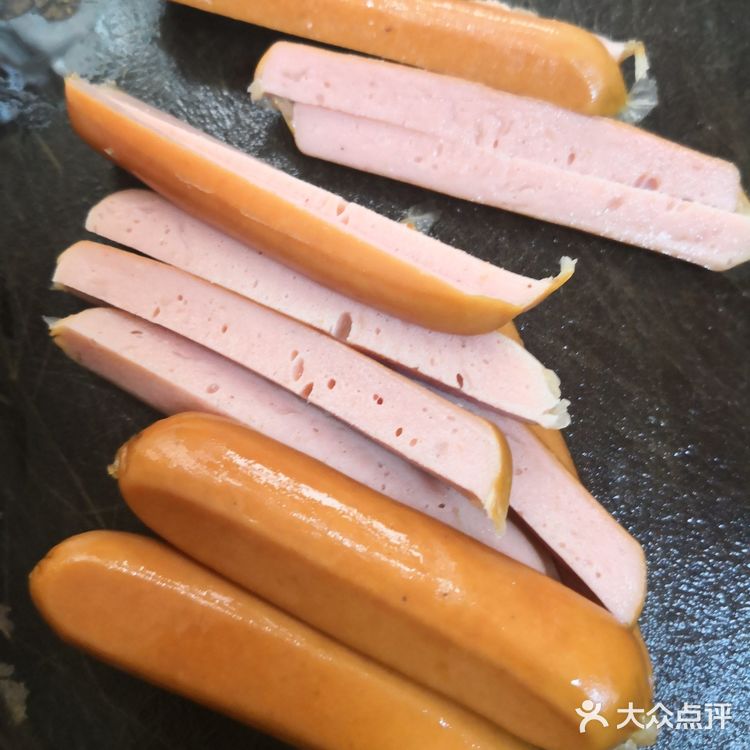 厨房大作战日常菜谱之火腿肠玉米粒炒饭