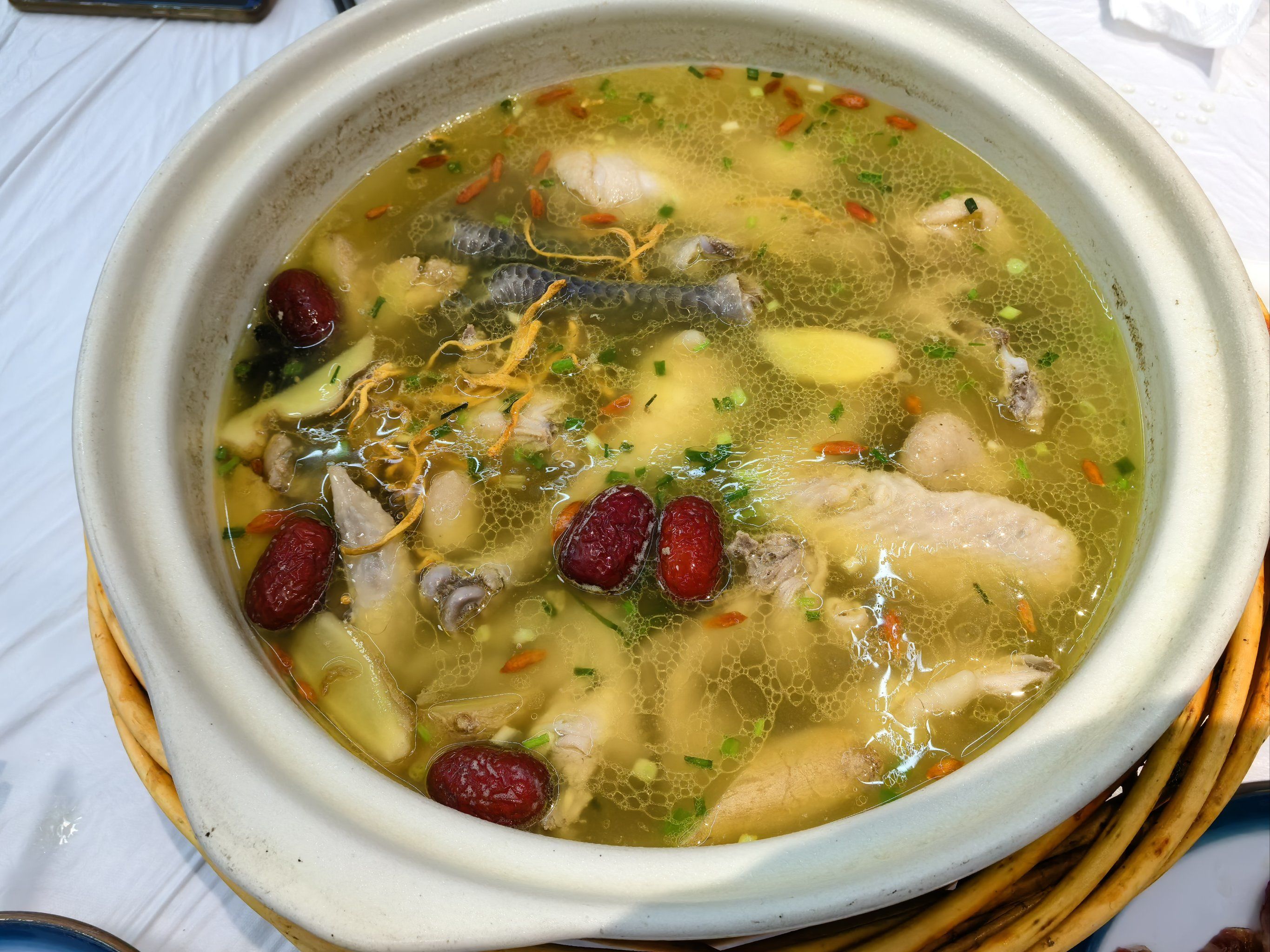 农家鸡汤,真满足!