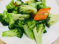炒西蓝花-明腾壹间茶餐厅(新都会花园广场店)