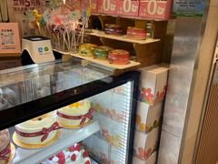 -花花卷卷·鲜食蛋糕(静安久光百货店)