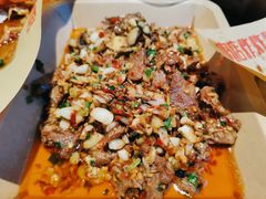 招牌铁板孜然牛肉-肉店炸炸炸·爆汁孜然牛肉