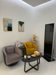 -微笑雨嘉造型护肤