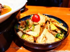 -老滇山寨•云南特色菜•地方菜•民族风情歌舞表演(金碧店)