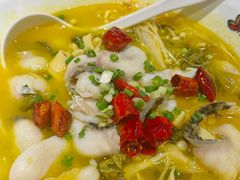 -渝是乎酸菜鱼(龙旗购物中心店)