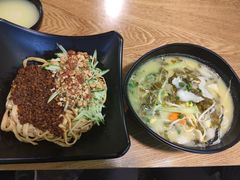 -巧媳妇手擀面(龙锦路店)