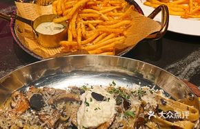 Black Truffle Mushroom Wide Flat Noodles