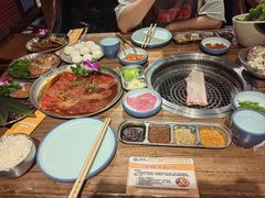 -明洞阿姨·韩式酱蟹烤肉·创意料理(三元桥店)