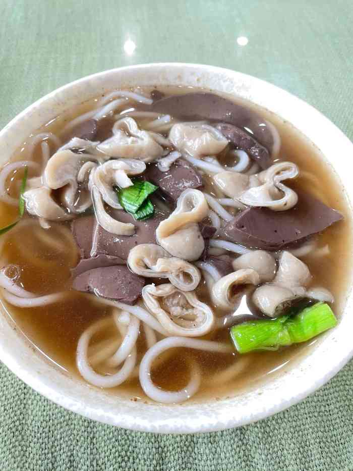 仓桥猪脏粉(东门店)-"家楼下的一家仓桥猪脏粉带着家里人来品尝.