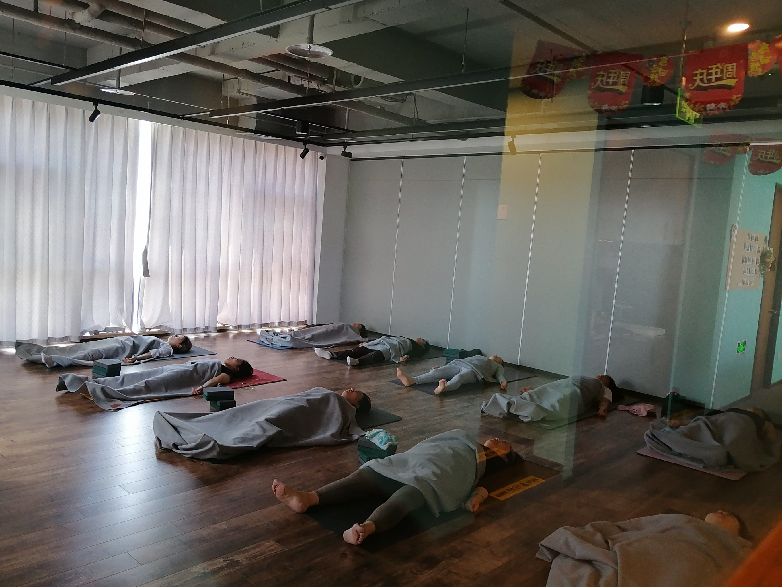 」#瑜伽 #普拉提 
喜欢练完最后休息术