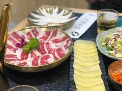 -臻牛烤肉