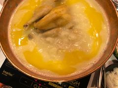 -鲜入围煮花胶鸡海鲜火锅