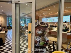 -星巴克臻选(莘庄仲盛店)