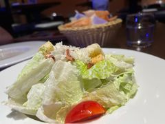 凯撒色拉-Ambra Haus琥珀屋精酿餐厅(宝山店)